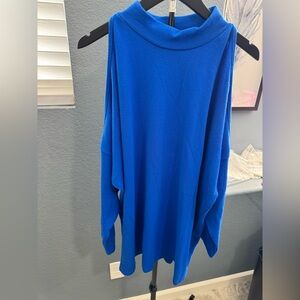 Women's Long Sleeve Blue Top